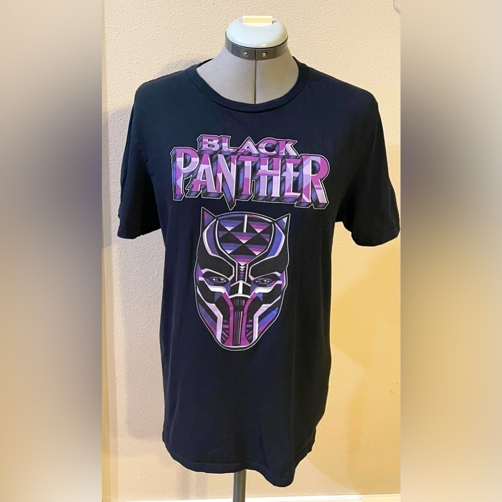 Marvel Black Panther Graphic Tee Size Medium T-Shirt unisex purple
